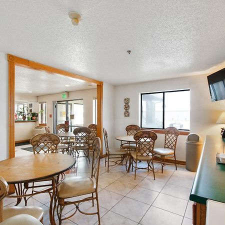 Oyo Hotel Portage I-94 Bagian luar foto