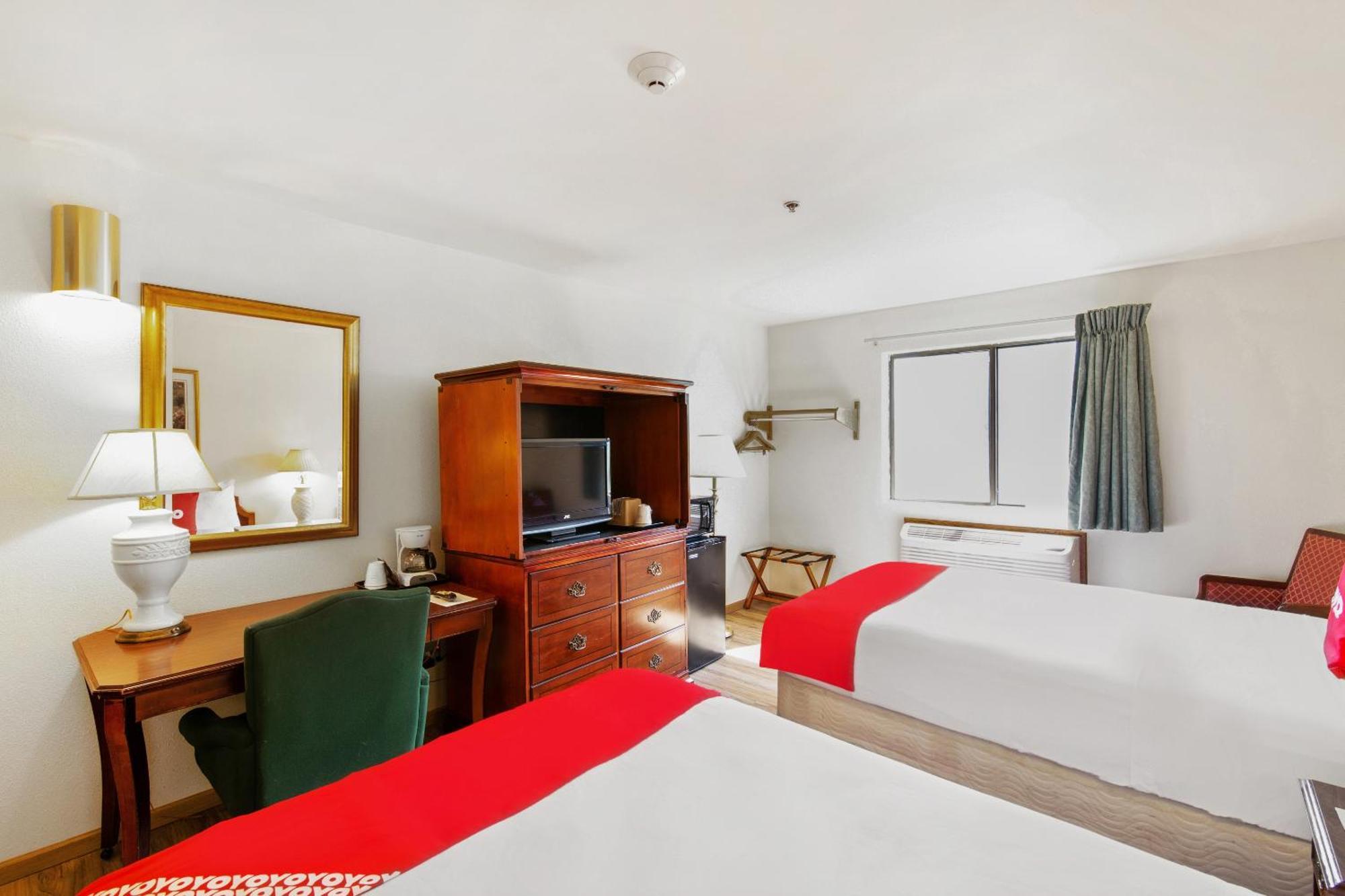 Oyo Hotel Portage I-94 Bagian luar foto