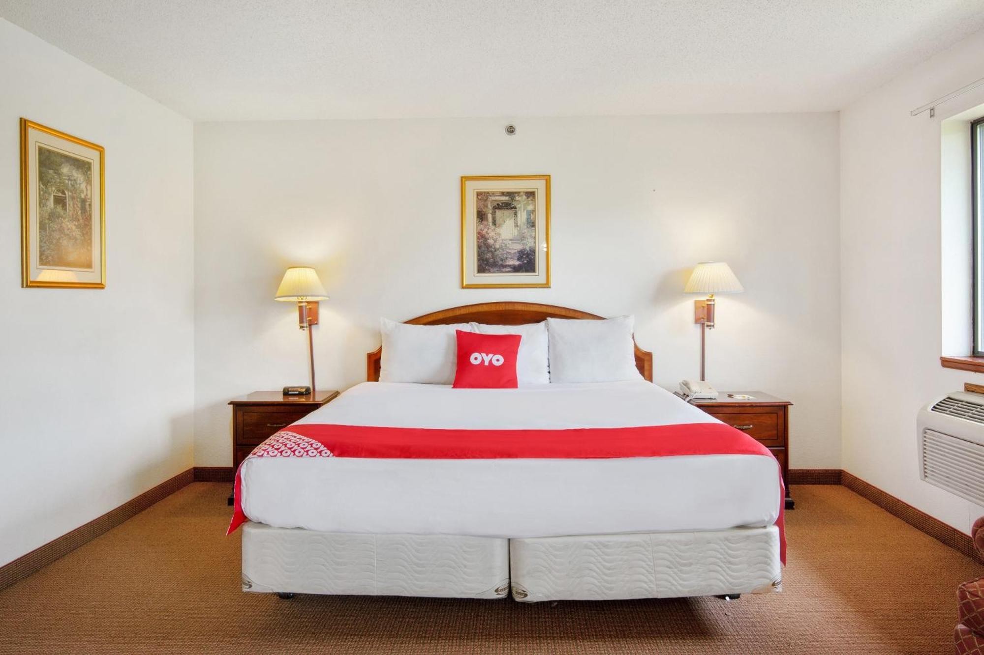 Oyo Hotel Portage I-94 Bagian luar foto