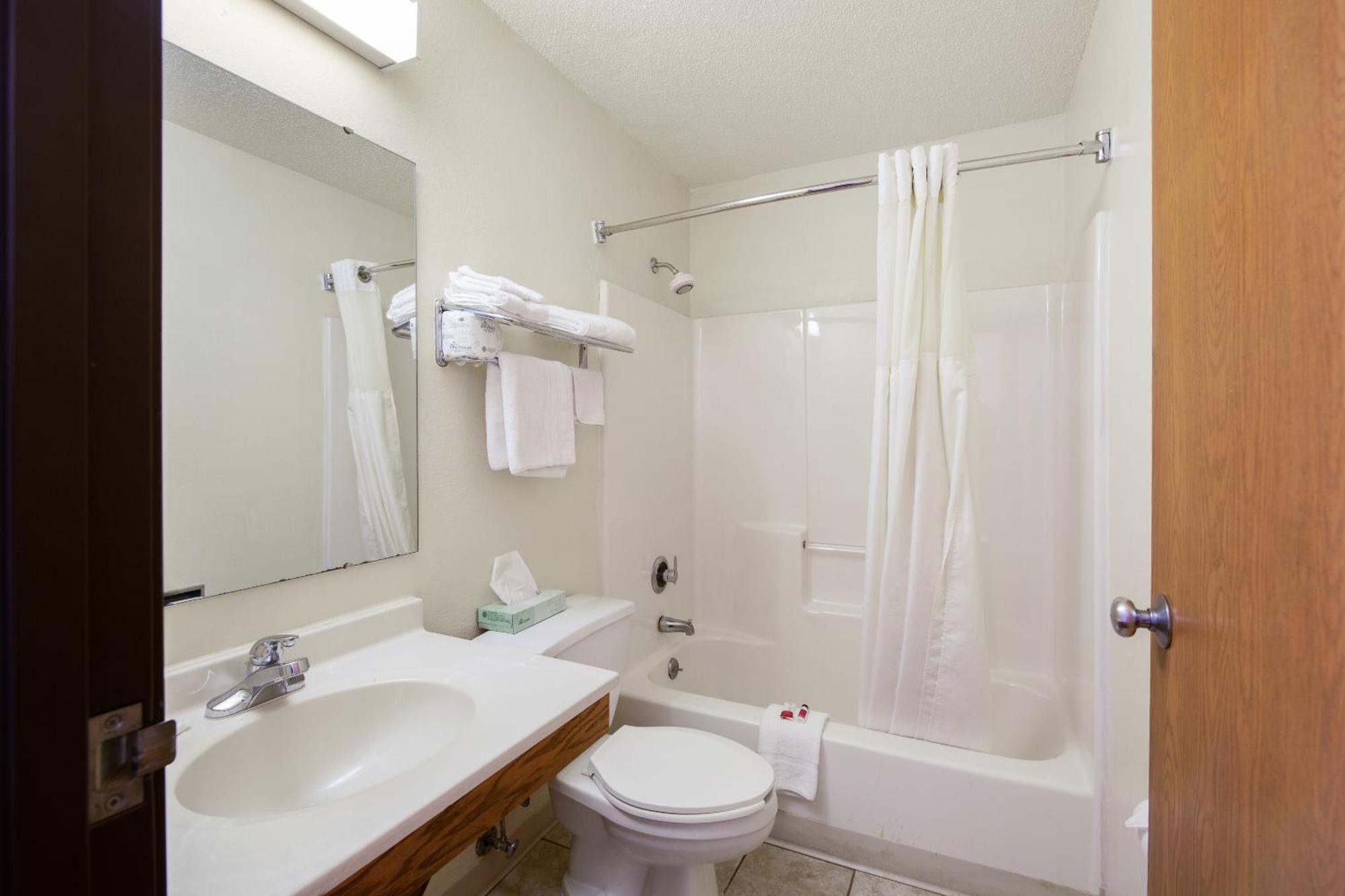 Oyo Hotel Portage I-94 Bagian luar foto