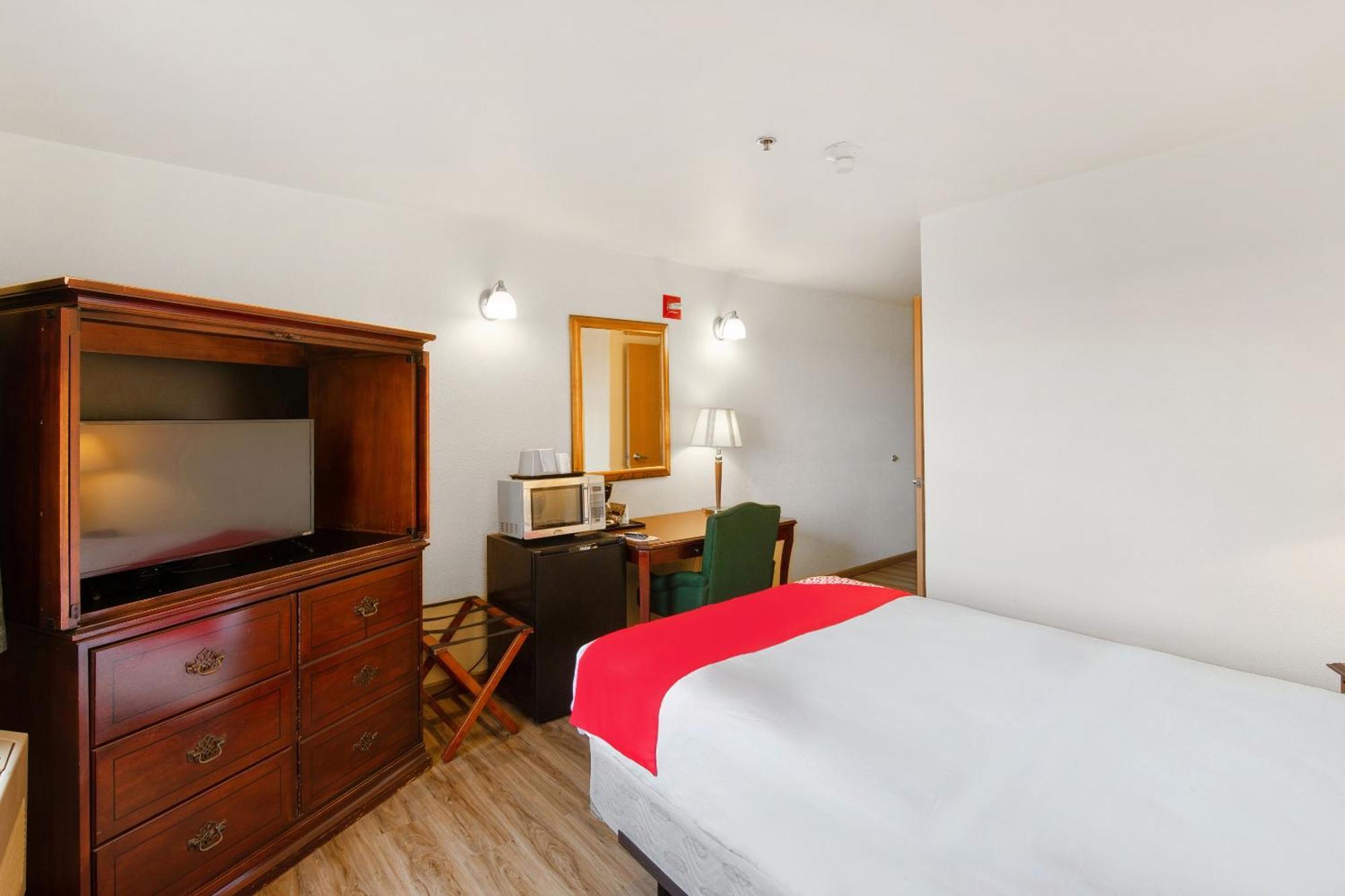 Oyo Hotel Portage I-94 Bagian luar foto