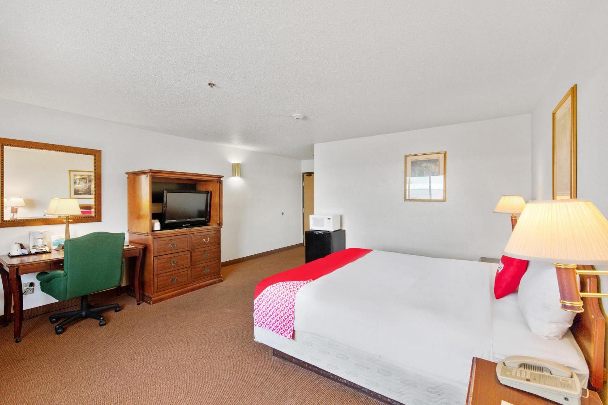 Oyo Hotel Portage I-94 Bagian luar foto