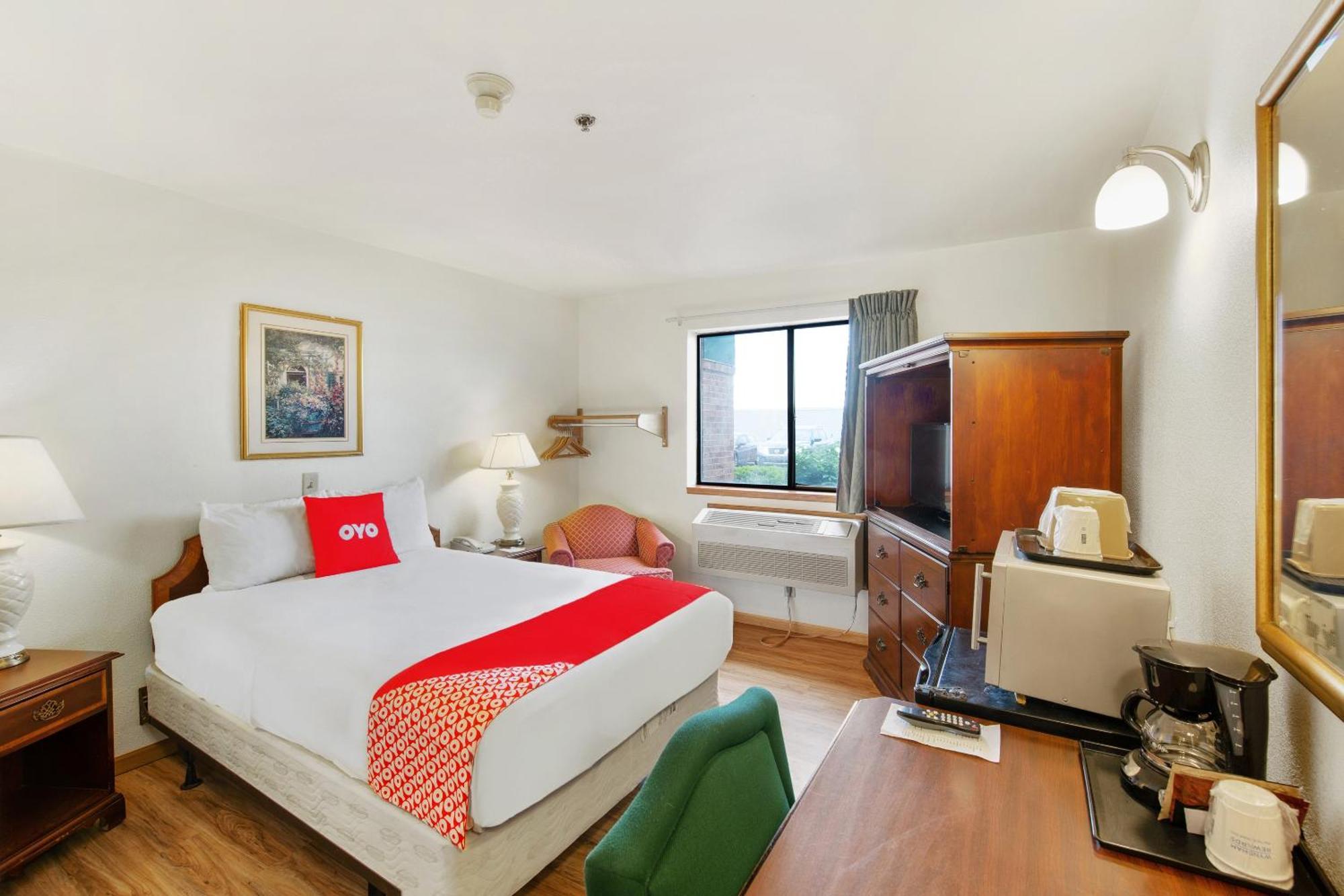 Oyo Hotel Portage I-94 Bagian luar foto